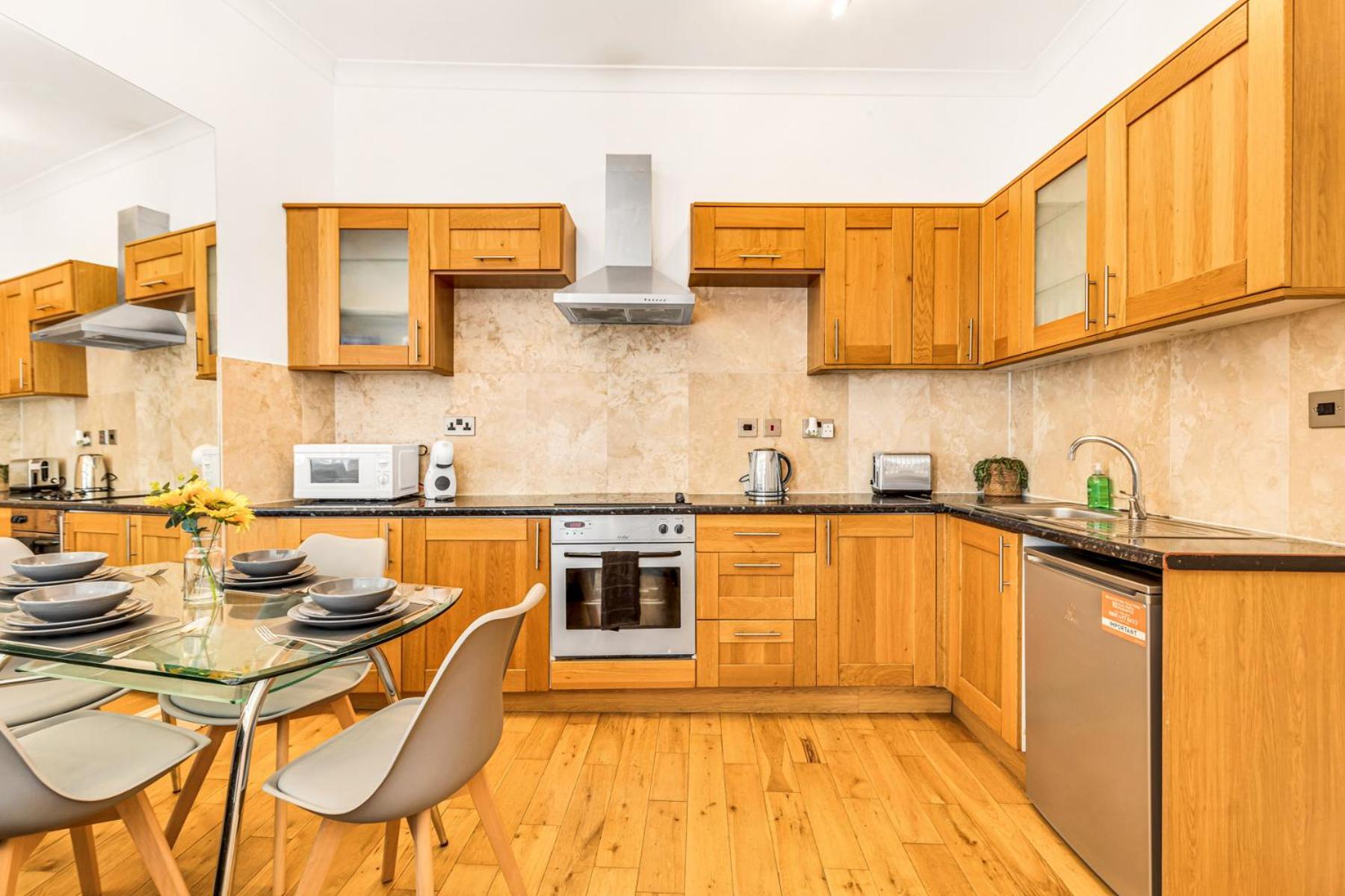 Luxstay2 Earls Court Apartment - Sleeps Up To 8 Лондон Экстерьер фото